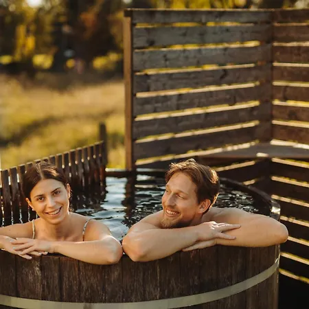 Glamping Bizjak Οργανωμένο κάμπινγκ *