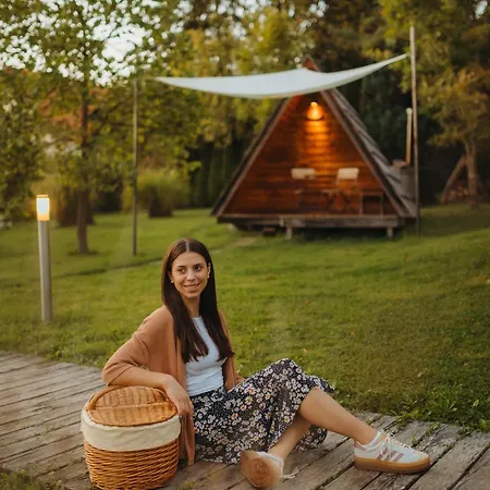 Glamping Bizjak Luxe tent Preddvor