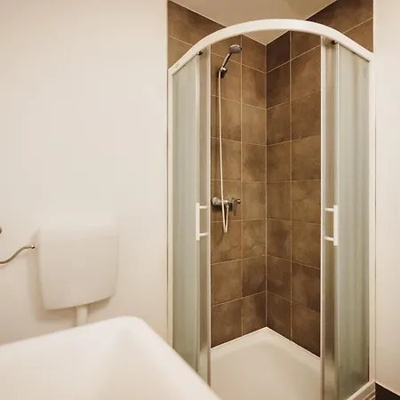 Οργανωμένο κάμπινγκ Glamping Bizjak